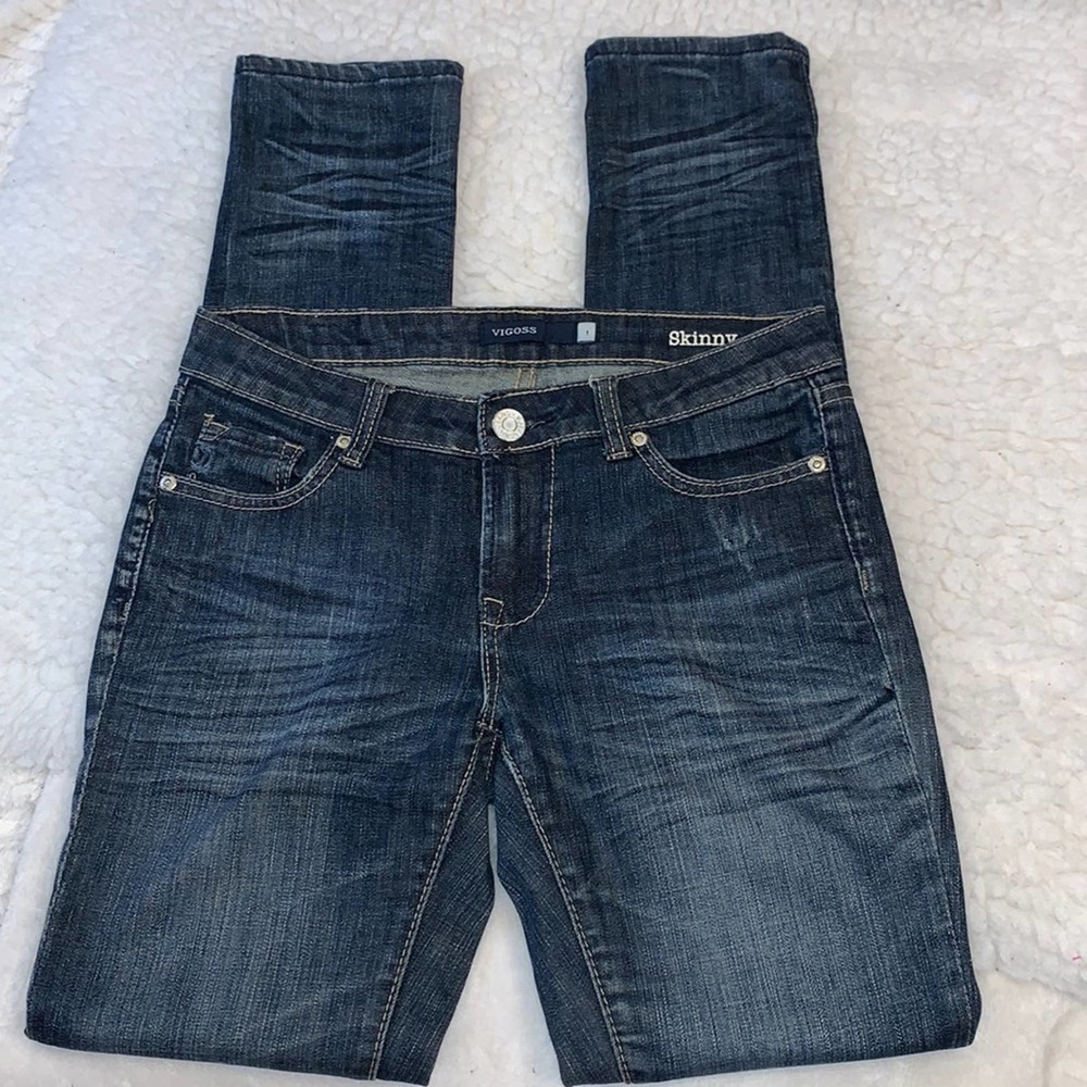 Vigoss Ladies Skinny Blue Denim Jeans in Size 1. EUC. Standard 5-pockets.